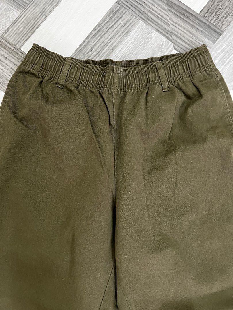 GU Olive Green Pants (Category: Jeans) located in Baguio. Submitted by zyddd014 (Listing ID 1462182925, Image 3). Description: GU Olive Green pants W: 30-32 L: 38 Hita: 13 Leg opening: 8.5 Excellent 500 Baguio.