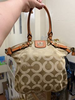 (Category: ) located in . Submitted by lyn0618 (Listing ID 1462156187, Image 1). Description: .
