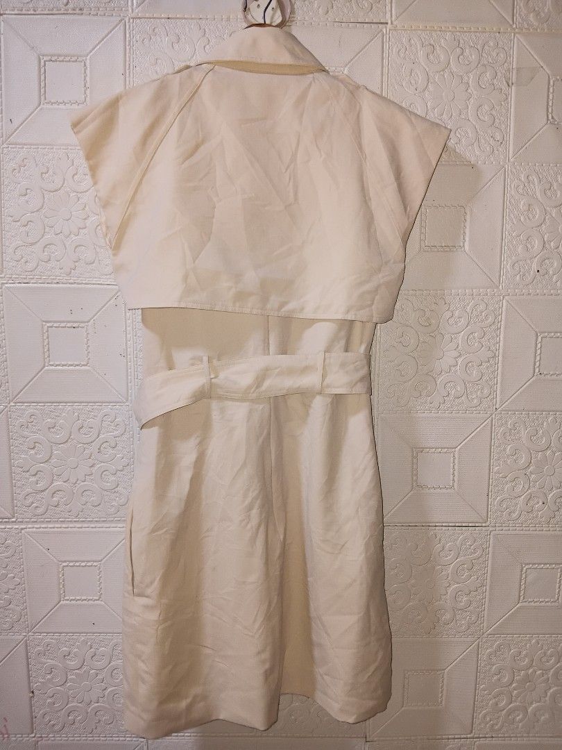Gucci (Category: Dresses) located in Malasiqui. Submitted by v.hype (Listing ID 1462039514, Image 3). Description: Gucci size: 36 on tag dimension: 16w 35L excellent condition no issue price: 1200 pesos + ship.