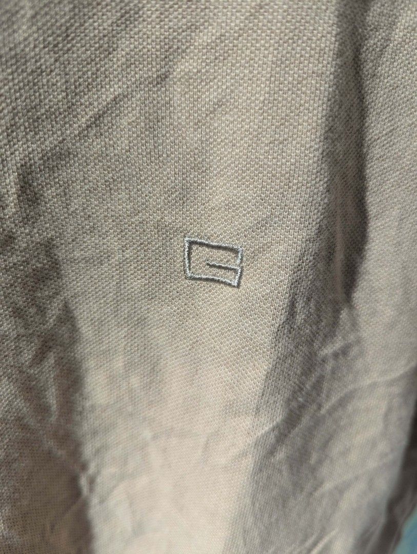 Gucci Beige Cotton T-Shirt Size L (Category: Tshirts & Polo Shirts ) located in Manila. Submitted by roblesniks33584 (Listing ID 1462048921, Image 3). Description: - Authentic Gucci T-Shirt - Color: Beige - Size: L - Material: 100% Cotton - Features: Small embroidered logo on chest - Style: Classic crew neck, short sleeves - Origin: Made in Italy - Perfect staple piece for any wardrobe.