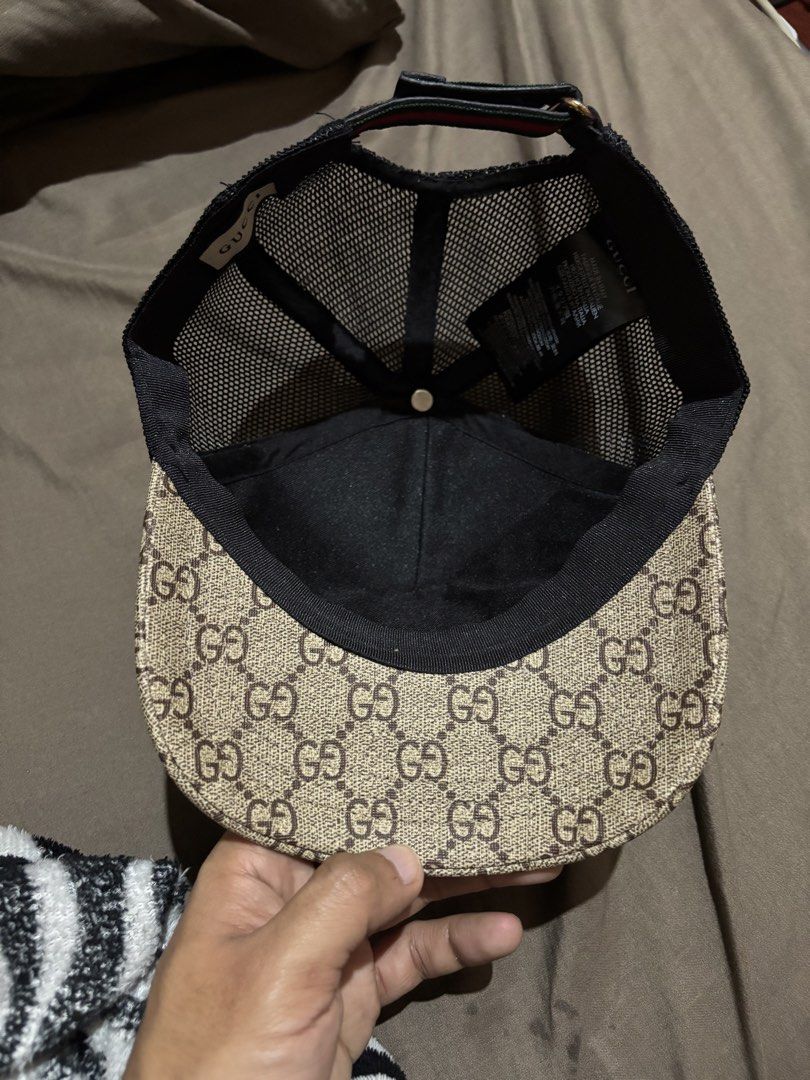 Gucci GG Tiger Trucker Cap (Category: Caps & Hats) located in San Mateo. Submitted by abbyngottyyy (Listing ID 1462060400, Image 2). Description: - Authenticity not guaranteed - Features iconic GG pattern and tiger graphic - Breathable mesh back for comfort - Adjustable strap for a perfect fit -given as a gift. -good as new.