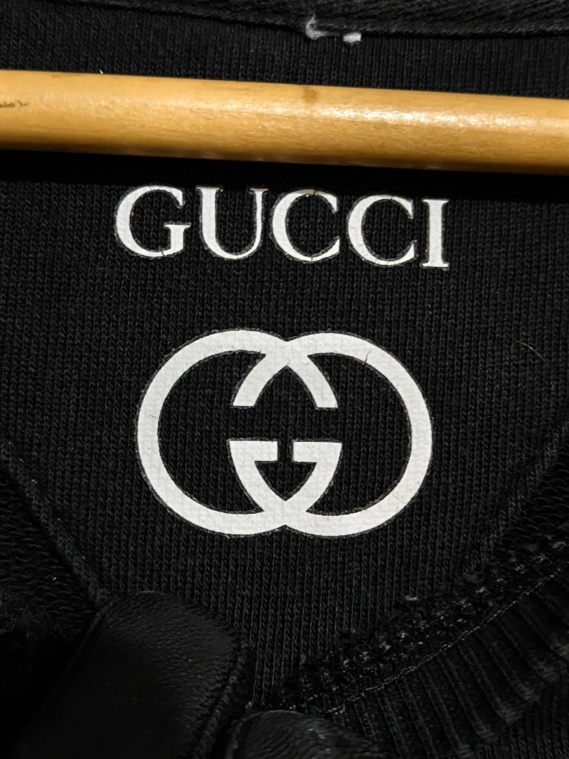 GUCCI PULLOVER JACKET (Category: Coats, Jackets and Outerwear) located in Muntinlupa City. Submitted by nofame12 (Listing ID 1462162793, Image 2). Description: PLEASE CHECK THE DETAILS OF THE ITEM ON FIRST PHOTO. LOCATION - SUCAT MUNTINLUPA CITY.