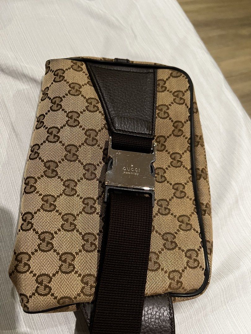Gucci unisex beltbag (Category: Cross-body Bags) located in Pasig City. Submitted by 2etal (Listing ID 1462087246, Image 2). Description: .