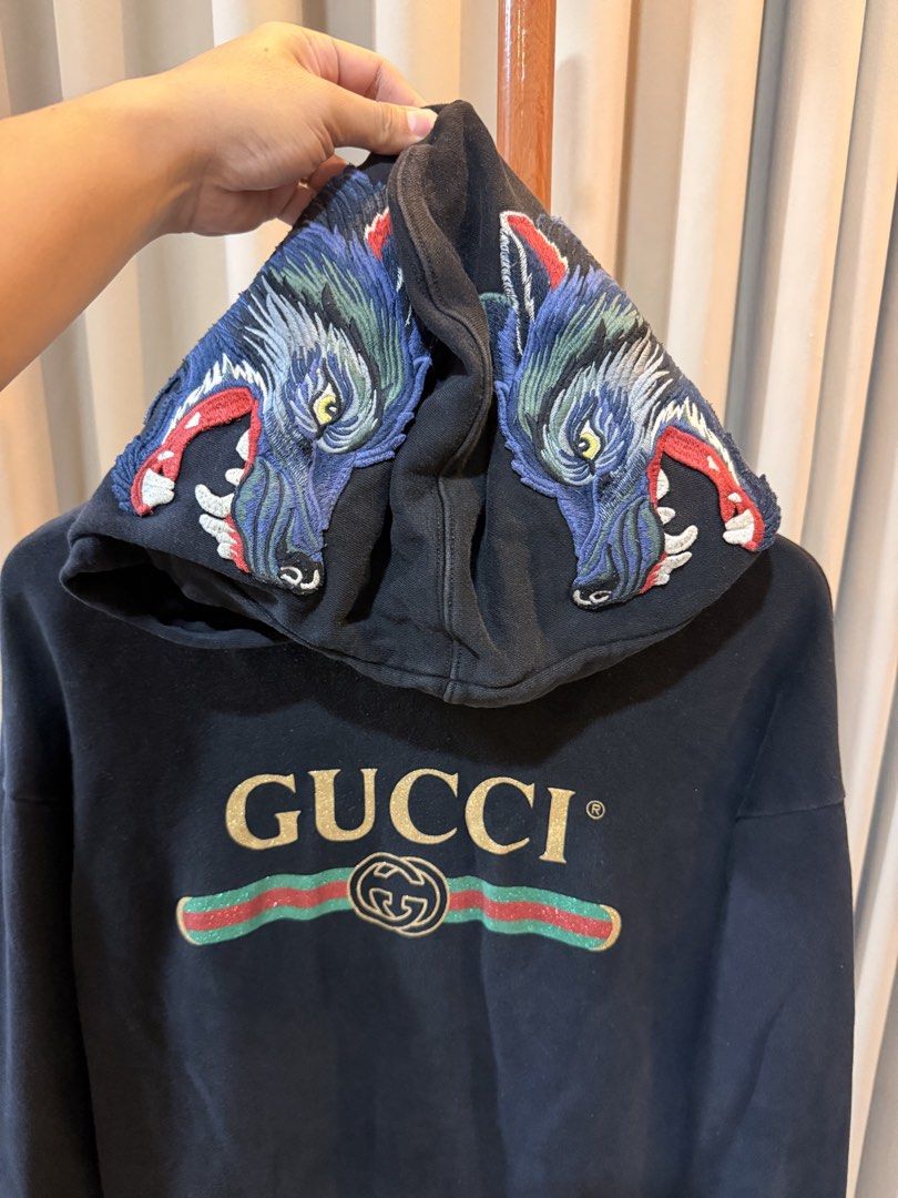 Gucci Wolf Applique (22x27) (Category: Hoodies) located in Candaba. Submitted by beyondcollection (Listing ID 1462160976, Image 3). Description: - No more string.