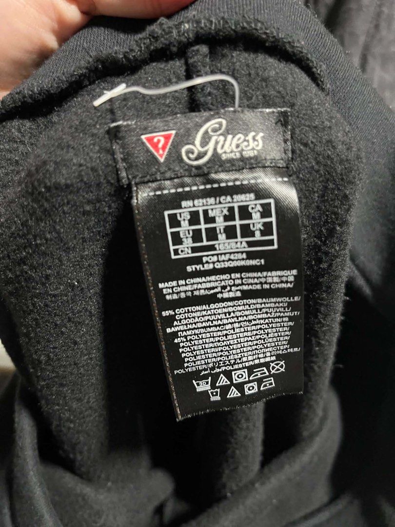 Guess jogging pants( original) (Category: Luxury Apparel) located in Caloocan City. Submitted by trebdy01 (Listing ID 1462168265, Image 3). Description: Used it twice Size medium but can fit to large.