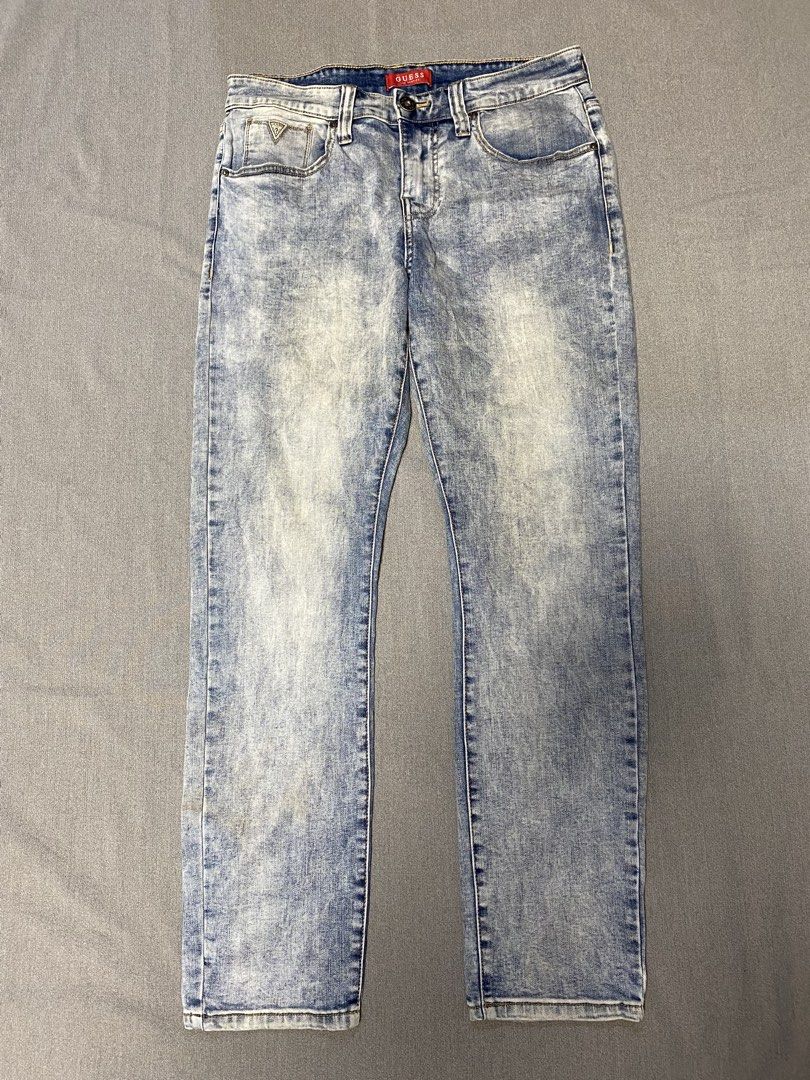 GUESS WASH PANTS (Category: Jeans) located in Cabuyao City. Submitted by ukaythriftshirt (Listing ID 1462134562, Image 1). Description: GUESS WASH PANTS EXCELLENT CONDITION WAIST 34 LENGTH 41 COLOR RATE 9/10 NO ISSUE NEED HARD WASH ONLY - 650.