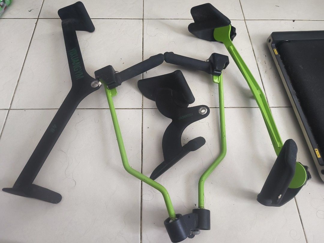 Gym Cable Pull Down Handles ( 4 pcs) (Category: Weights & Dumbbells) located in Muntinlupa City. Submitted by silent_mute (Listing ID 1462062757, Image 1). Description: Gcash/BPI.