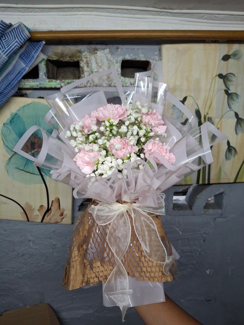 Handcrafted Flower Bouquets for Gifting (Category: Flowers & Bouquets) located in Manila. Submitted by rhyannnnx (Listing ID 1462046910, Image 1). Description: I CUSTOMIZE BOUQUETS & CUSTOMIZE BOX - Beautifully arranged flower bouquets - Available in various styles and colors - Perfect for birthdays, anniversaries, and any occasion - Carefully wrapped with decorative paper and ribbons - Optional cute plush toys or fairy lights - Freshly made and 
