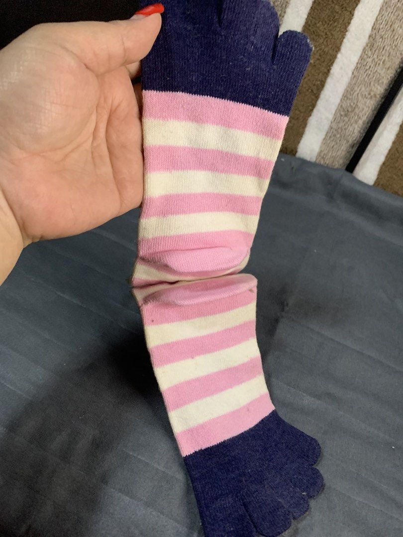 Hangten Japan ladies socks (Category: Socks & Tights) located in Cabanatuan. Submitted by mjluxxejapan (Listing ID 1462056530, Image 2). Description: Fixed price bnew pero nadumihan s box.details posted. Cotton makapal quality .