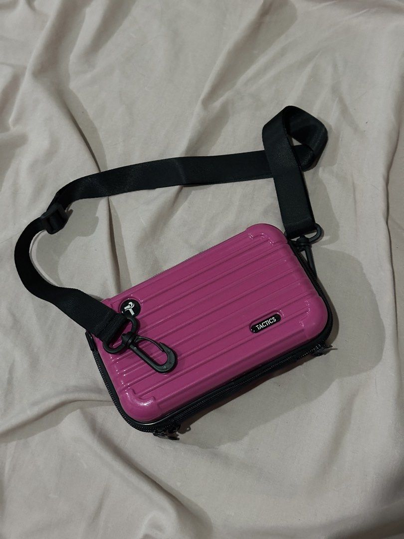 hardcase bag (Category: Cross-body Bags) located in Marikina City. Submitted by alexandra_00 (Listing ID 1462172540, Image 1). Description: tactics hard case bag, can be used as an organizer or sling bag used once.