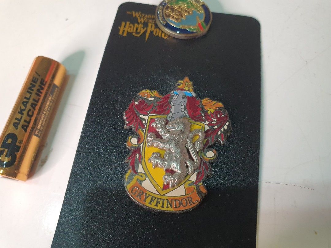 Harry Potter Pin Universal Studios (Category: Western Merchandise) located in Tarlac. Submitted by ziv_surplus (Listing ID 1462221522, Image 2). Description: .