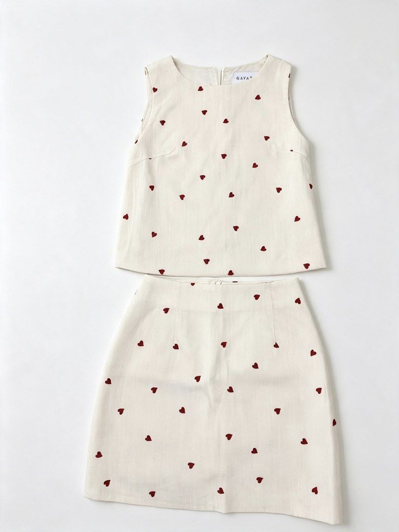 Heart Printed Coords Set from Thailand (Category: Babies & Kids Fashion) located in Olongapo. Submitted by aemax.cgtrading (Listing ID 1462261730, Image 1). Description: Measurements Top: Bust: 29” , Length: 18” Skirt: Waist: 23” , Length: 15.5” Material: Textured woven blend (cotton-linen feel) With lining Color: Cream with burgundy hearts print GAVANA from Thailand, ₱1,800 Used once Only!.
