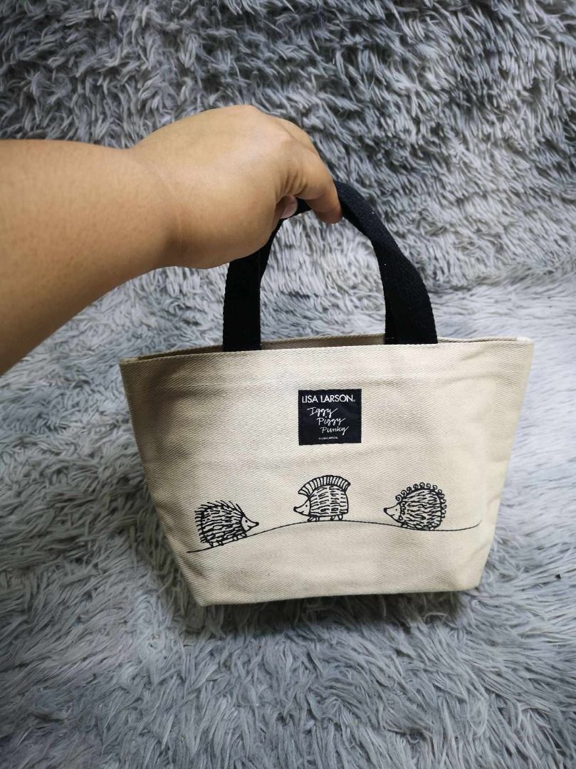 Hedgehog Print Design Mini Tote Bag (Category: Tote Bags) located in Santa Cruz. Submitted by jmy_surplus.2 (Listing ID 1462100455, Image 3). Description: Size ; L - 7.2 W - 12 Color ; Beige Type ; Tote Bag Brand ; No brand Material ; canvas Style ; Mini Canvas Tote bag LR 129 JMY 1 Batch #221.