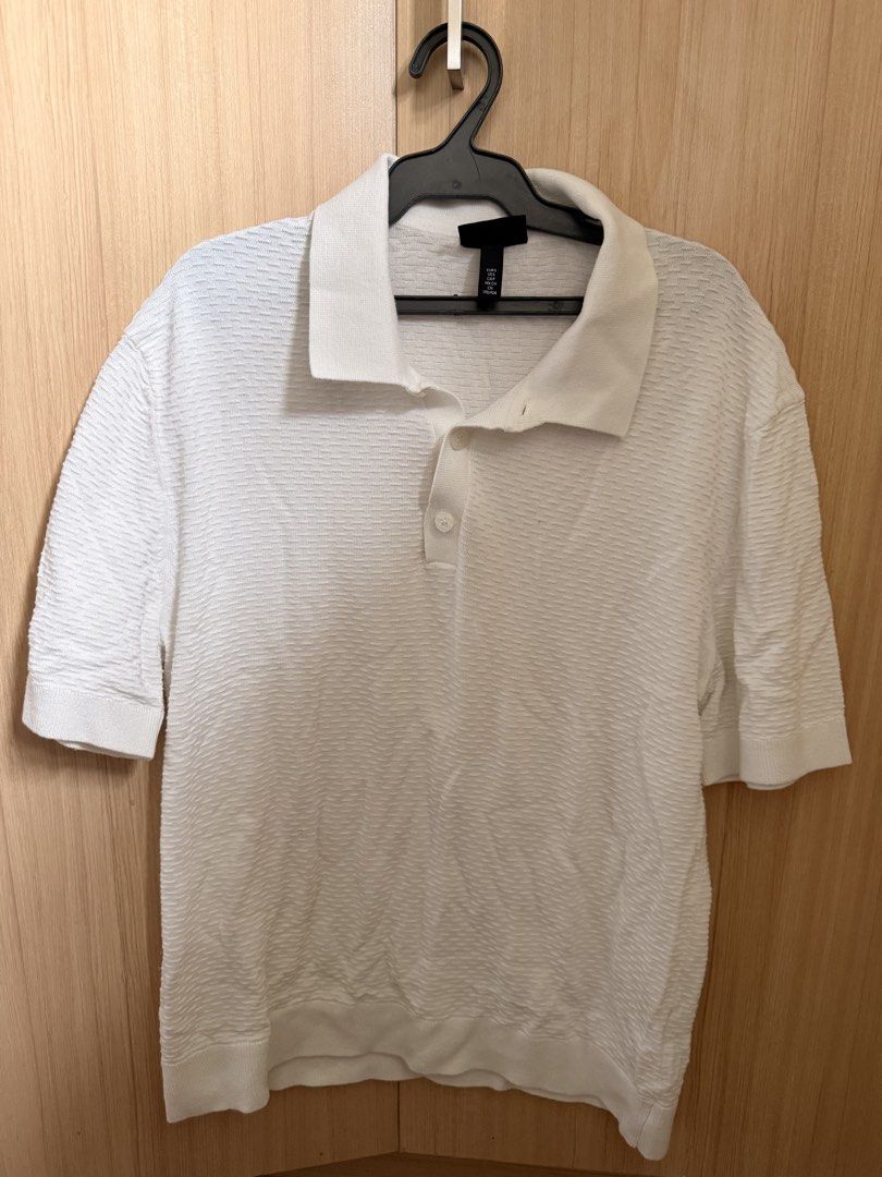 H&M knitted polo (Category: Formal Shirts) located in Quezon City. Submitted by vegasmetii (Listing ID 1462226719, Image 1). Description: H&M knitted polo white (L) in tag 55cm x 67cm Color rate 10/10.