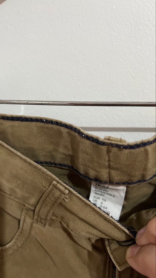H&M pants (Category: Babies & Kids Fashion) located in Manila. Submitted by ourburstingwardrobe_ (Listing ID 1462065172, Image 3). Description: Size 6 but runs small for petite babies In great condition.