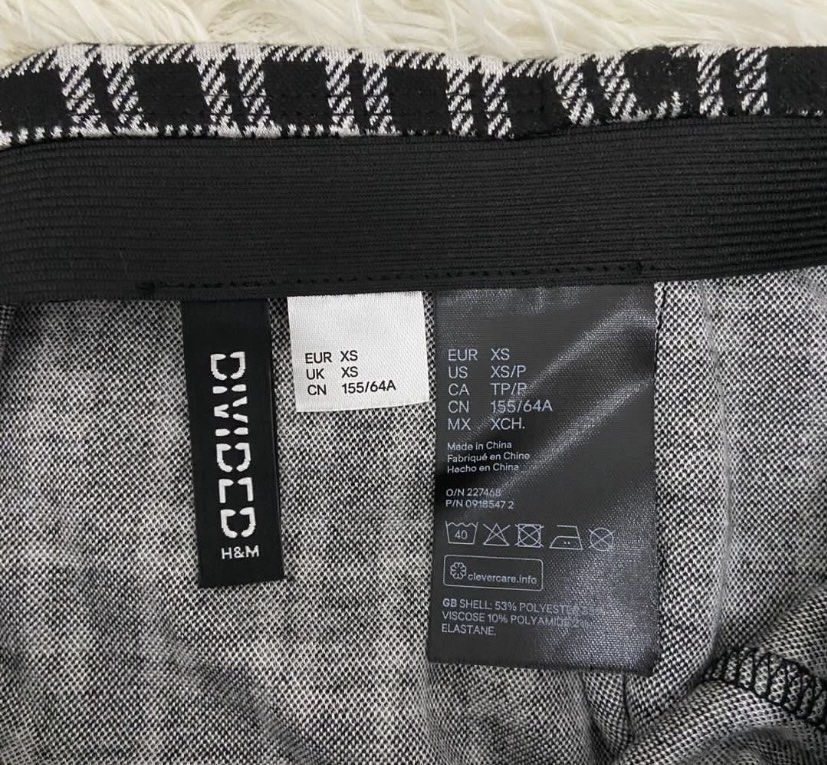 H&M Plaid Mini Skirt (Category: Skirts) located in Baliuag. Submitted by lovedbykirsh (Listing ID 1462073863, Image 3). Description: .