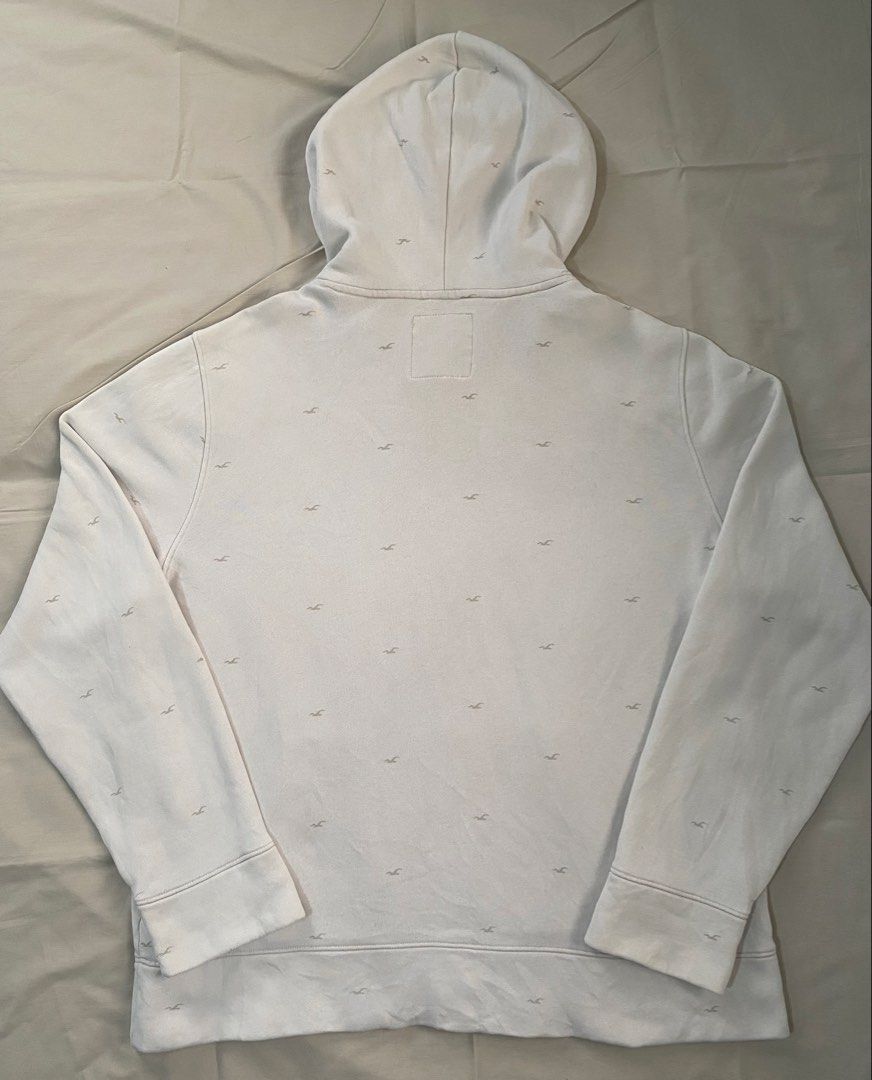 Hollister Hoodie (Category: Hoodies) located in Imus. Submitted by justine.0910 (Listing ID 1461197555, Image 2). Description: For sale! Hollister Hoodie Size L (25x27) Excellent Condition 350 + ship Loc - Imus Cavite Ship thru Jnt/Lalamove.