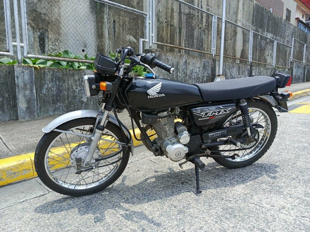 Honda TMX 125 Motorcycle (Category: Motorbikes for Sale) located in Quezon City. Submitted by dabebebe (Listing ID 1462261799, Image 3). Description: HONDA TMX 2023 mdl. Registered till 2027 32k odo Open deed Orig OR/CR id first owner Newly Change Oil New clutch lining New battery New flat seat One Click Tipid sa Gas Sasakyan na lang/Ready for long drive issue - minimal scratches 2nd hand. Loc. Qc Fairview..
