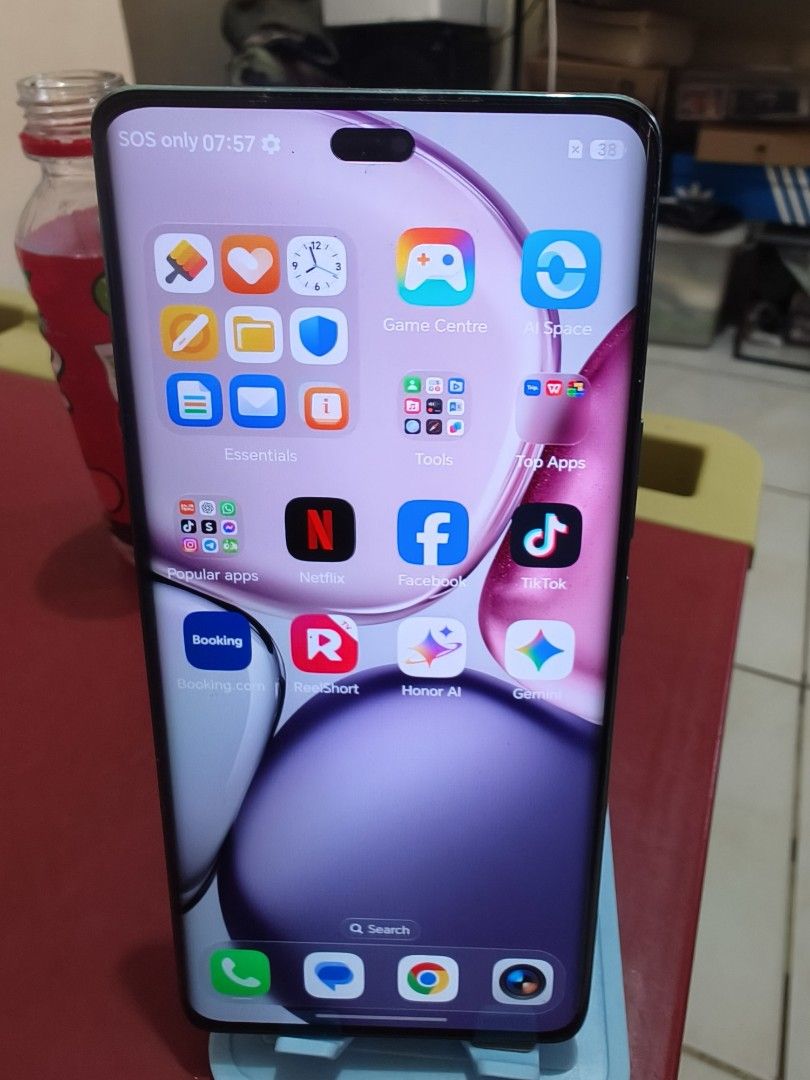 HONOR X9c (Category: Laptops & Notebooks) located in Rodriguez. Submitted by pdq3218 (Listing ID 1462078073, Image 2). Description: Hand Honor X9c pede sa maselan. Ram: 12GB +12GB honor ram turbo INTERNAL: 256GB Processor: SnapDragon 6 Gen 1. No box pero may charger at case na. .