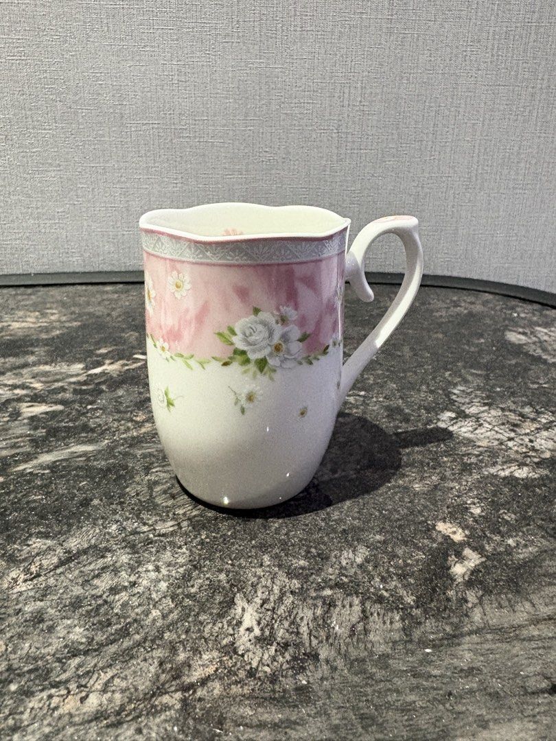 Hoya Bundle: 2 Cups, 1 Saucer, 1 Mini Mug (Category: Coffee & Tea Tableware) located in Manila. Submitted by foundhouseph (Listing ID 1462223364, Image 3). Description: - Set includes 2 cups, 1 saucer, 1 mini mug -Price:199php for all -Features a delicate pink floral design. - One cup is a mug style, two are traditional teacups. - One teacup comes with a matching saucer. - Ideal for tea parties, afternoon tea, or decorative display..