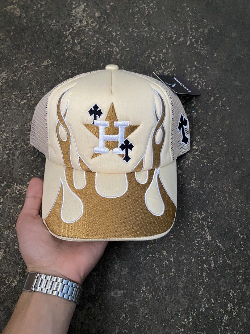 Hoyas Flame Trucker Cap (Category: Caps & Hats) located in Quezon City. Submitted by jhoncarlo028_ (Listing ID 1462066069, Image 1). Description: Hoyas Flame Trucker Cap LidCrew 📍Quezon City We ship thru jnt nationwide or lalamove around metro manila DM TO PURCHASE📩.
