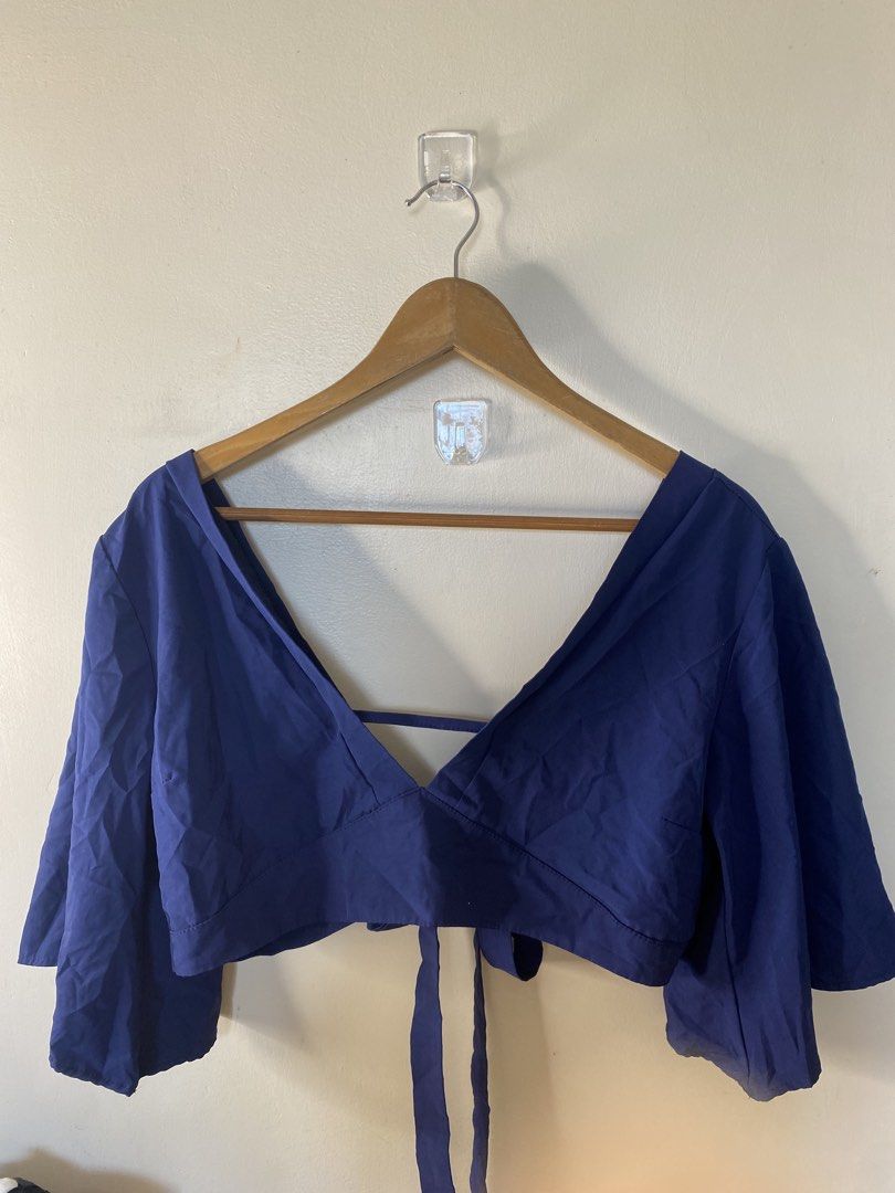 HQ bell sleeves croptop B3 (Category: Shirts) located in Baguio. Submitted by buyforless_2600 (Listing ID 1462041992, Image 1). Description: .