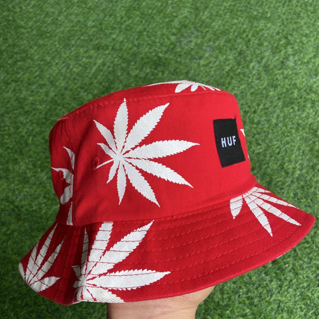 HUF White Leaf Print Bucket Hat (Category: Caps & Hats) located in Davao. Submitted by payts.wruh (Listing ID 1462219320, Image 2). Description: HUF White Leaf Print Bucket Hat size small to medium excellent condition cut tag PM if interested💌.