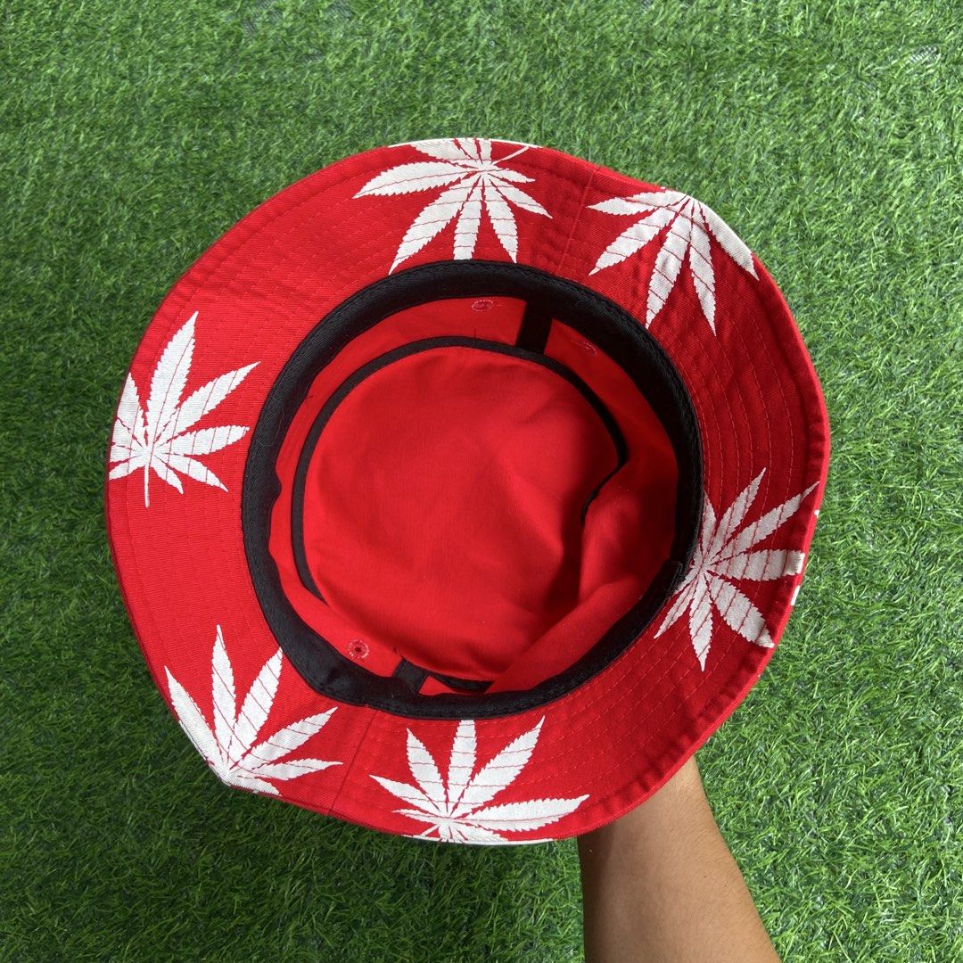 HUF White Leaf Print Bucket Hat (Category: Caps & Hats) located in Davao. Submitted by payts.wruh (Listing ID 1462219320, Image 3). Description: HUF White Leaf Print Bucket Hat size small to medium excellent condition cut tag PM if interested💌.