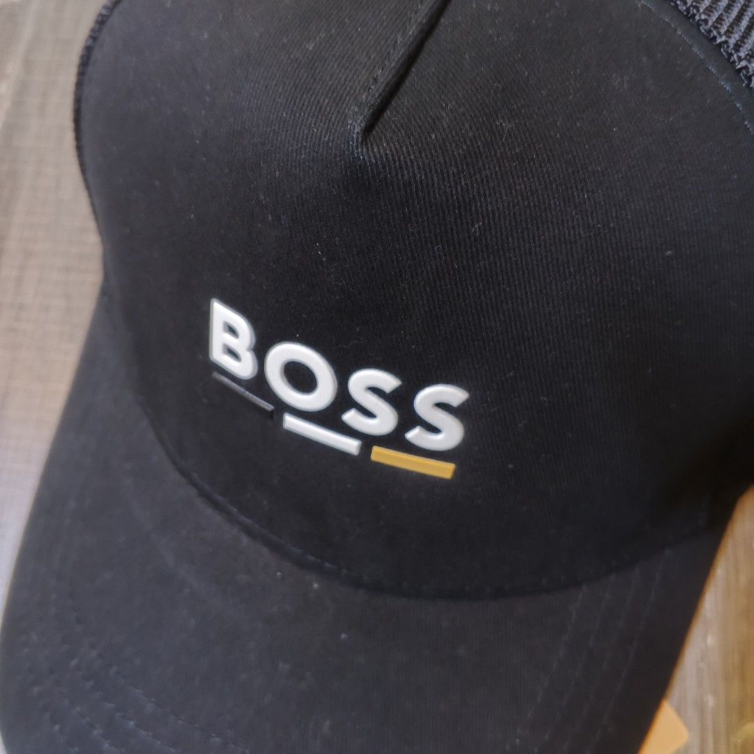 Hugo boss cap (Category: Caps & Hats) located in Manila. Submitted by janna_m (Listing ID 1462249532, Image 2). Description: EXCELLENT CONDITION ✅ NO ISSUES ✅ DM FOR INQUIRIES 📩.