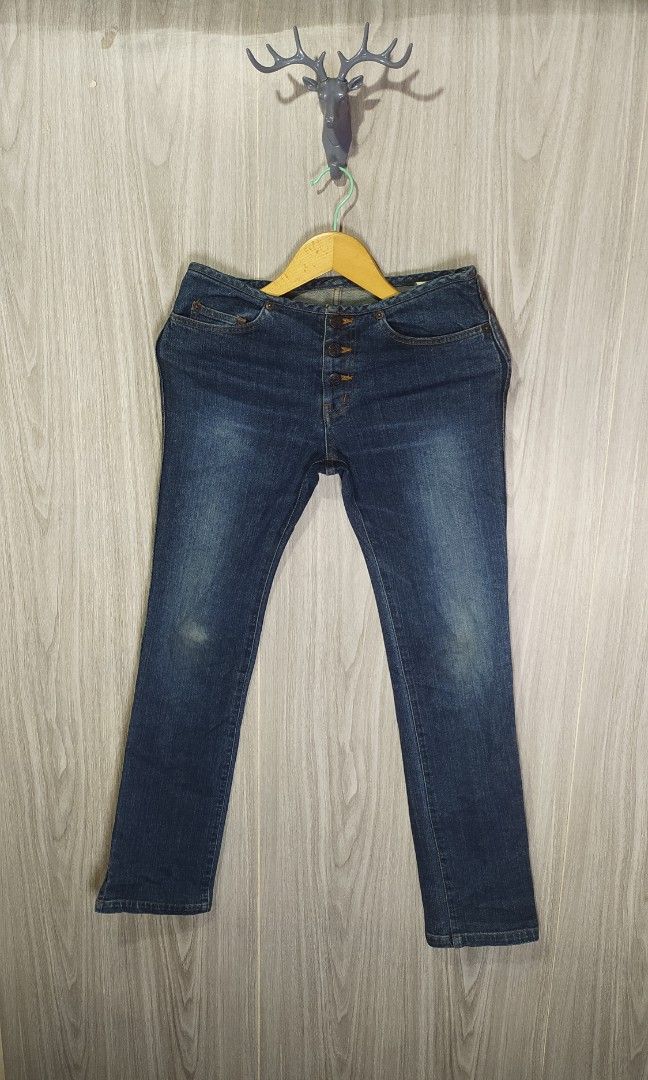 Hysteric Glamour Denim Jeans (Category: Jeans) located in Milaor. Submitted by lootinout (Listing ID 1462130821, Image 3). Description: Hysteric Glamour Denim Jeans ✅Size: S ✅Waist: 28 ✅Length: 37.5 ✅Hem: 7 ✅Color Rate: 9.5/10 ✅No Issue ✅Need Wash ✅Location: Bicol Naga City, Camarines Sur ✅Courier: J&T Express/Flash Express ✅MOP: Gcash only.