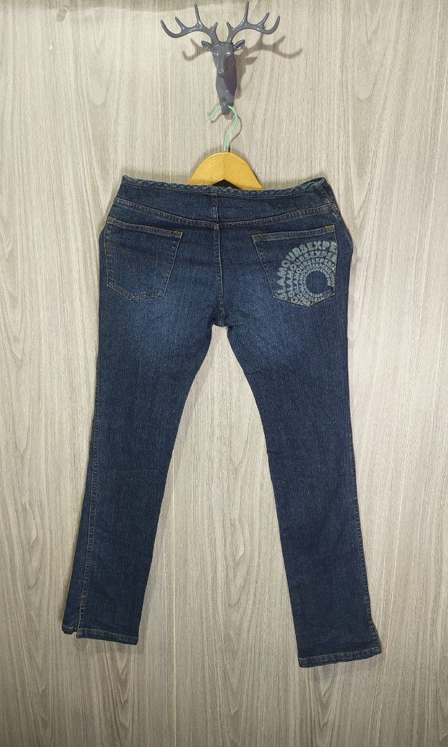 Hysteric Glamour Denim Jeans (Category: Jeans) located in Milaor. Submitted by lootinout (Listing ID 1462130821, Image 1). Description: Hysteric Glamour Denim Jeans ✅Size: S ✅Waist: 28 ✅Length: 37.5 ✅Hem: 7 ✅Color Rate: 9.5/10 ✅No Issue ✅Need Wash ✅Location: Bicol Naga City, Camarines Sur ✅Courier: J&T Express/Flash Express ✅MOP: Gcash only.