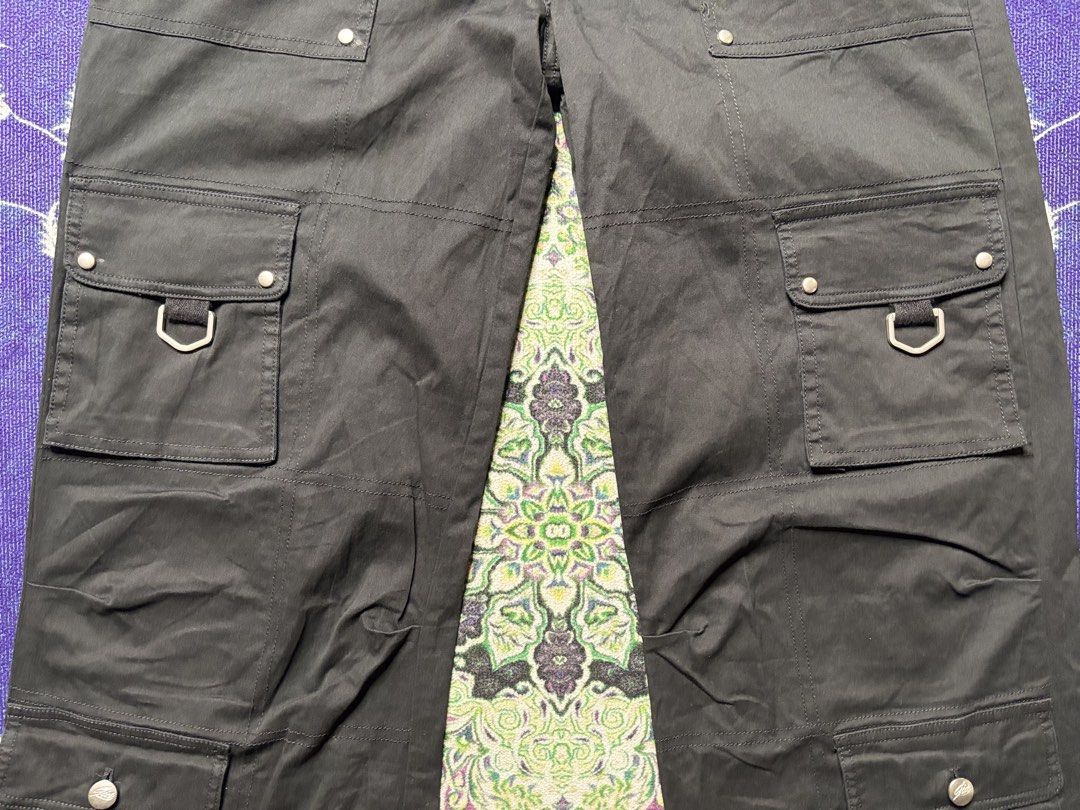 i.am.gia Black Cargo Pants (Category: Other Bottoms) located in Valenzuela. Submitted by telagram (Listing ID 1462110130, Image 3). Description: Waist - 28 Front rise - 9 Inseam - 33 Thigh - 11 Knee - 9 Hem - 10 .