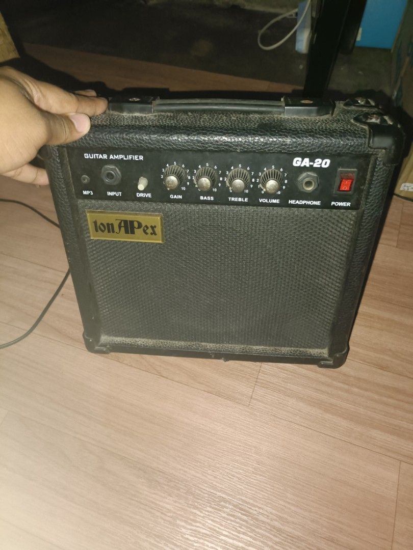 IonApex GA-20 Guitar Amplifier (Category: Musical Instruments) located in San Fernando. Submitted by freewolf_63b845 (Listing ID 1462073854, Image 1). Description: - IonApex GA-20 Guitar Amplifier - Perfect for practice sessions - Inputs: Guitar, MP3 player - Controls: Drive, Gain, Bass, Treble, Volume - Headphone Jack for silent practice - Front-mounted power switch - Attached power cord.