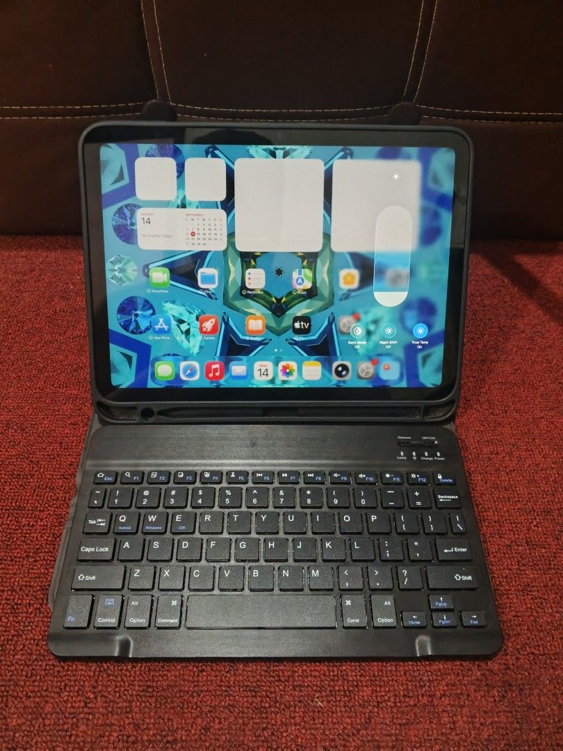 IPAD 10TH GEN") 256GB WITH KEYBOARD (Category: Desktops) located in Manila. Submitted by parkjholiu90079 (Listing ID 1462222397, Image 3). Description: My price;23,000 KINDLY CHECK THE ACTUAL PIC‼️ ACTUAL PIC POSTED‼️ - Ipad Air 10th Gen") - 256GB Storage - Ios 26.6.1 - Good as New - With KeyBoard FULLY TESTED☑️ Face Id☑️ True tone☑️ Speaker☑️ Camera☑️ Apple ID☑️ PM ME FOR DETAILS.