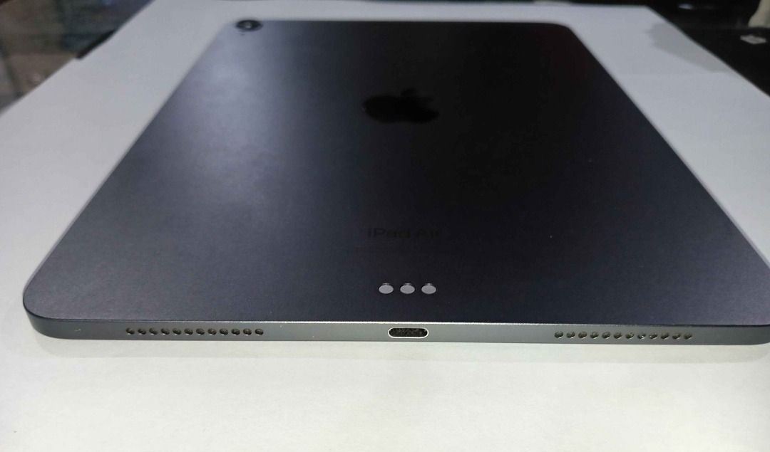 IPAD AIR 5 Wi-Fi only (NEGOTIABLE) (Category: iPad) located in Cainta. Submitted by chae.lin (Listing ID 1462224812, Image 2). Description: UNIT ONLY. NO BOX, CHARGER. 3utools diagnostics (can send to you) battery life: 84% 390 charging cycle - gifted to me, I don't have the original purchase details. - has small paint chips (not noticeable) - has screen issue - can swap to iphone units. (add cash depends on the unit) - negotiable at reasonable p