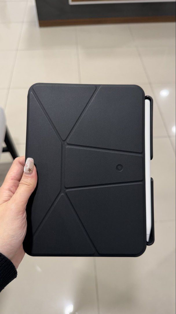 iPad Mini 128gb with MOFT Case and Pencil (Category: iPad) located in Manila. Submitted by greeneyedgf (Listing ID 1462163739, Image 2). Description: • Barely used iPad Mini (silver color) in 128gb • Comes with MOFT case and pencil.