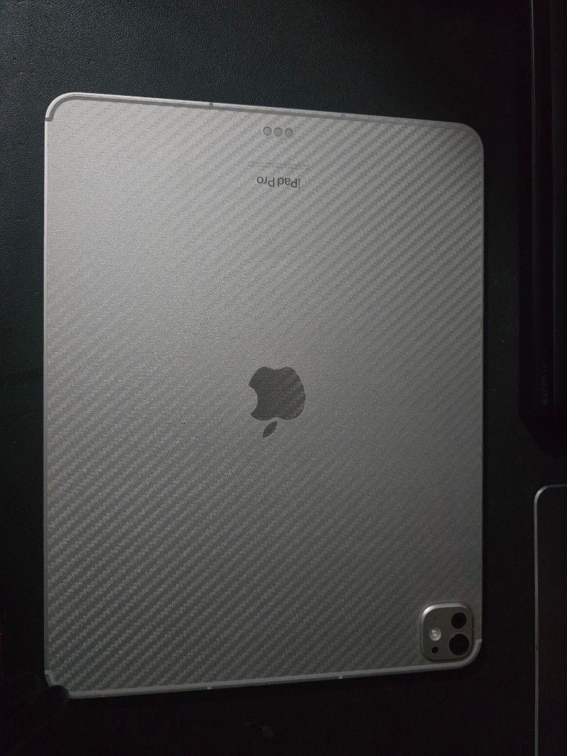 iPad Pro 13-inch M4 256GB Wi-Fi + Cellular – Silver (Category: iPad) located in Agdangan. Submitted by sonyeocj29 (Listing ID 1462127421, Image 2). Description: iPad Pro 13-inch M4 256GB Wi-Fi + Cellular – Space Black 💰 ₱59,000 negotiable • M4 chip / 256GB • Wi-Fi + Cellular • Silver • 89% Battery Health / 538 cycles • Good as new — no dents or major scratches • No accessories included • No repairs/issues 📍 Meet-up.