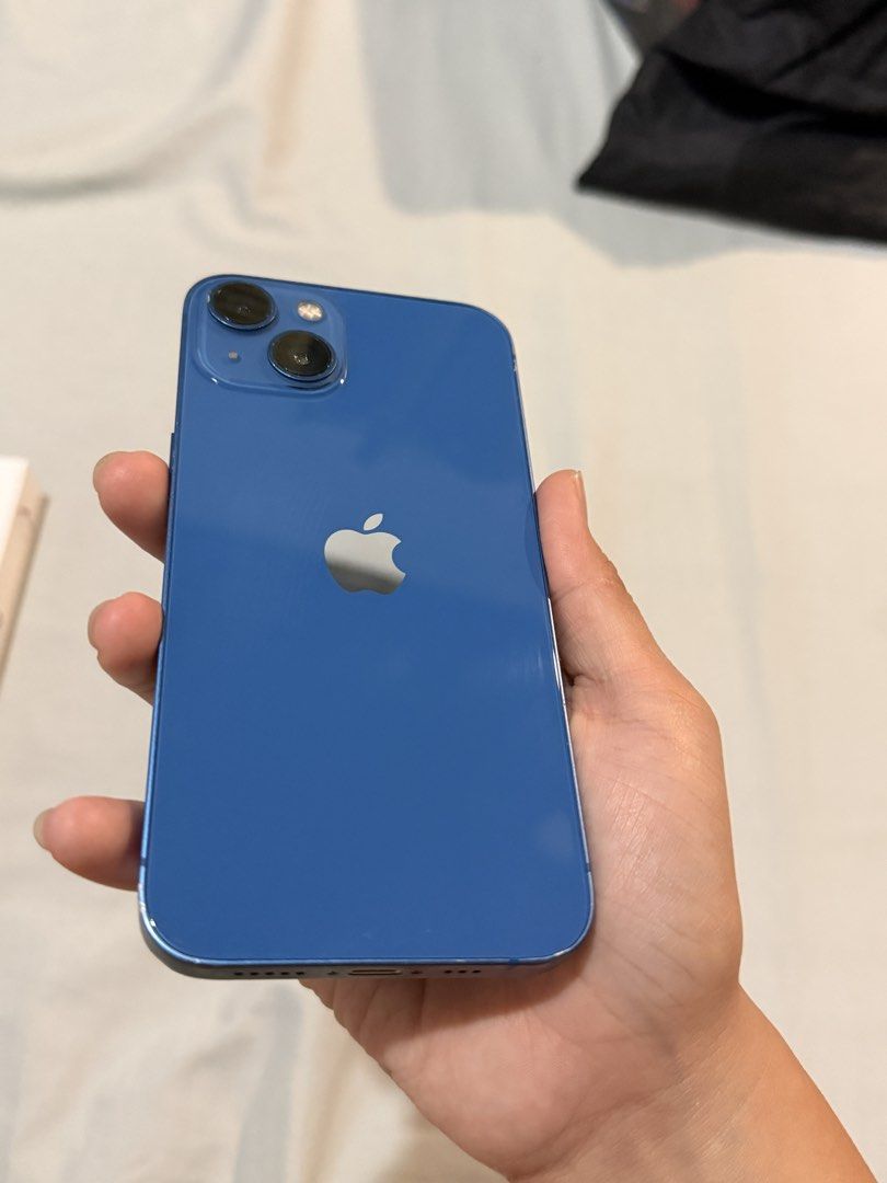Iphone 13 256GB (Category: iPhone 13 Series) located in Manila. Submitted by silverbird.09338d (Listing ID 1462055409, Image 2). Description: Iphone 13 256GB - Iphone 13 Blue - 256GB - IOS 26.5.2 - No Sim Restriction (Open Line) - Replaced Battery (100%) - Visible Dents and Scratch (Bawal sa maselan) - NTC Approved Inclusion: - Box and 2 Case Location: España Manila Will do meet up only at Malls near my location such as: SM San Lazaro SM Manila F