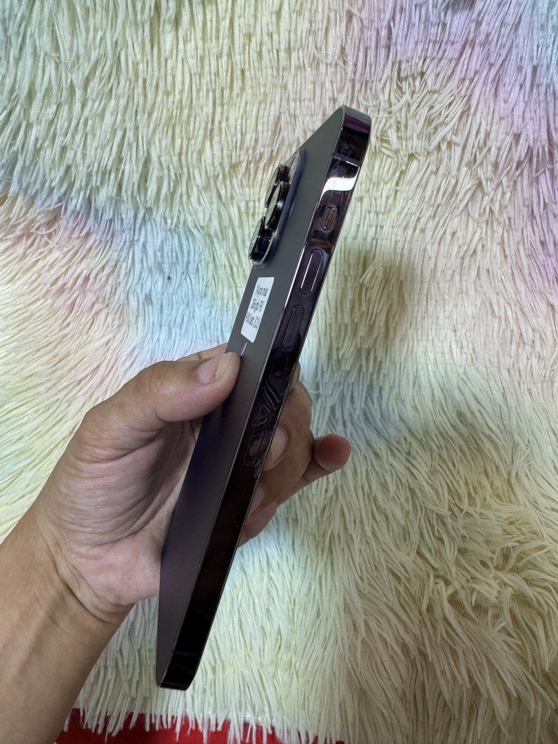 iPhone 14 pro max (256gb) (Category: iPhone 14 Series) located in Manila. Submitted by arzillah (Listing ID 1462184199, Image 2). Description: iPhone 14 pro max 256gb 96% bh Factory unlock Ntc approve Slightly use Minimal paint chips All working Open for COD/COP + SF Manila area (sameday delivery) Province area (via LBC) required DP to avoid cancellations Physical store: Greenhills Shopping Center, 2ndfloor Contact#: 09482217224 Page: Arzillah Ga