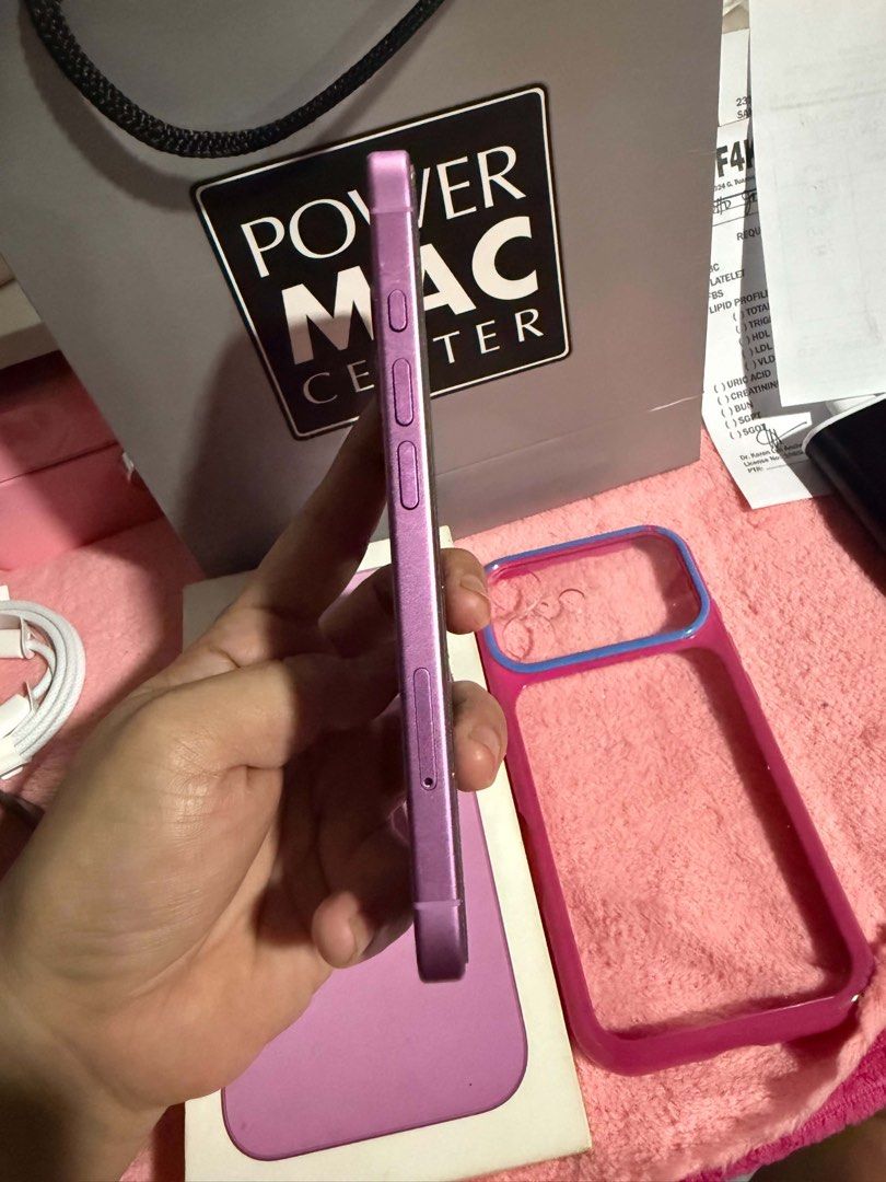iphone 16 128gb (Category: Cases & Sleeves) located in Quezon City. Submitted by biancadenilleparaohao (Listing ID 1462099730, Image 2). Description: For sale Iphone 16 128gb No issue 128gb Case & Box same imei box & Cord charger Makinis Proloved phone , Hind buysell BH 88.