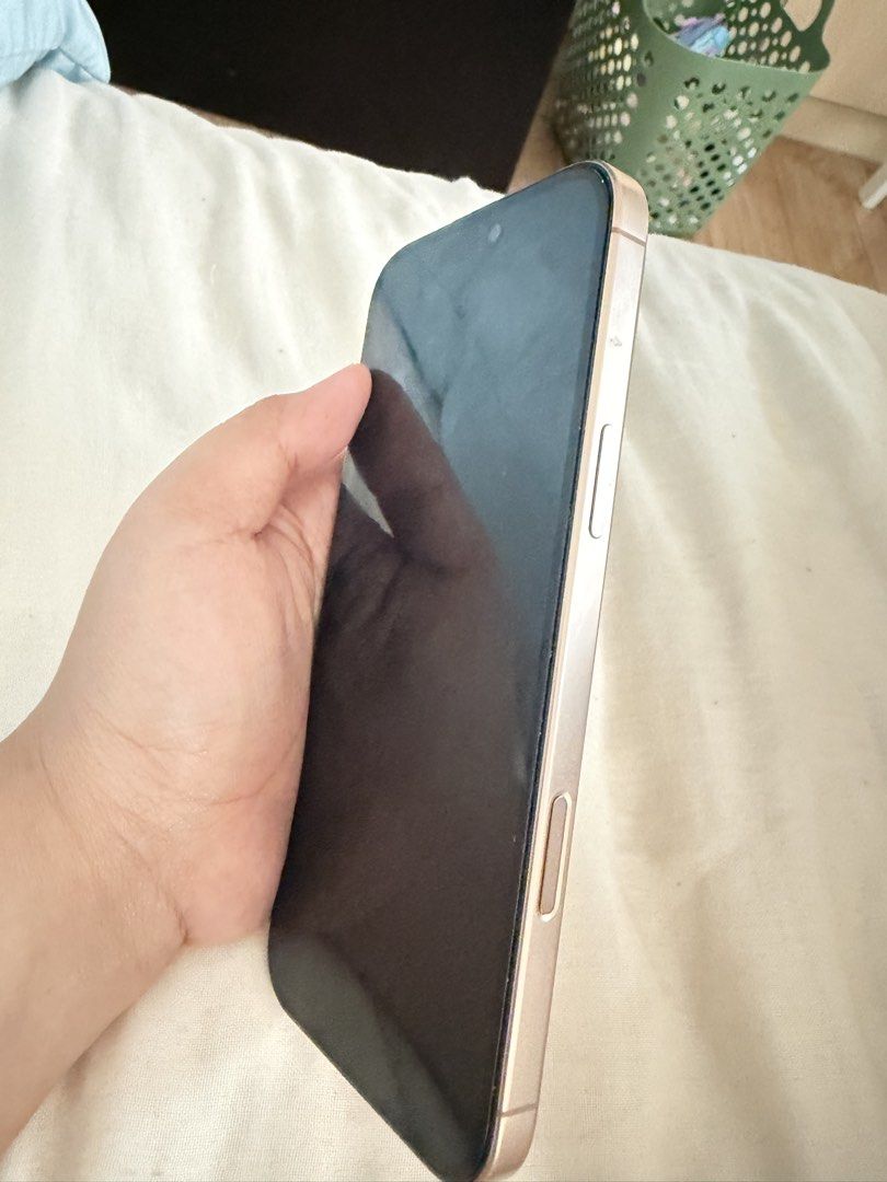 Iphone 16 Promax 256G openline (Category: Cases & Sleeves) located in Makati City. Submitted by somethingownedbyme (Listing ID 1462092493, Image 3). Description: 89% battery health Openline 256gb Used for a year nag upgrade na ng 17 and with extra samsung phone Has installed case, screen protector also camera lens protector.