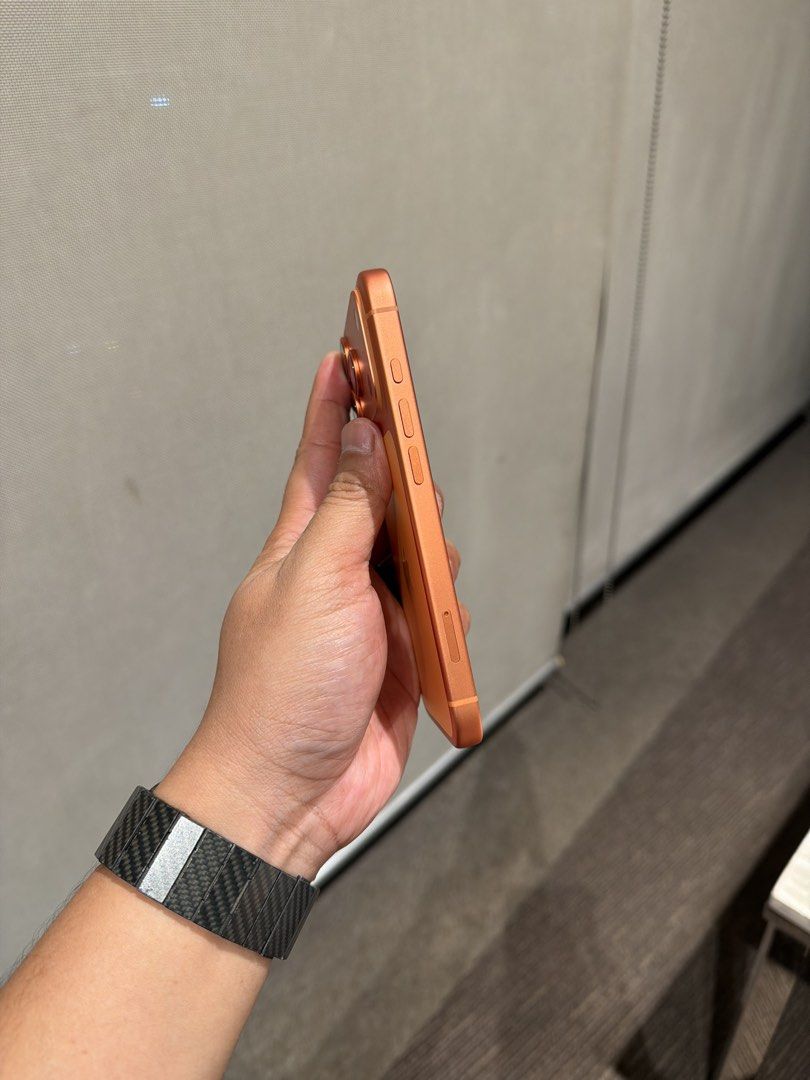 Iphone 17 Pro (Category: Cases & Sleeves) located in Manila. Submitted by deniellegilbuena (Listing ID 1462045800, Image 3). Description: Iphone 17 Pro Orange 256GB Battery Health: 92% Cycle Count 397 First Used: Sept 2025 Includes Original Box Includes Original Charging Cable.