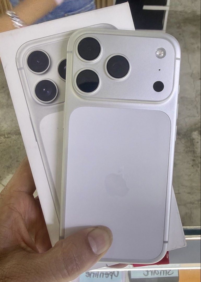 Iphone 17 pro 256g (Category: Cases & Sleeves) located in Muntinlupa City. Submitted by lloydsky17 (Listing ID 1462259857, Image 1). Description: Iphone 17 pro 256g Open line No issue Silver Complete 99% battery health 63k fixed .