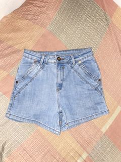 (Category: ) located in . Submitted by _dayanughhhh (Listing ID 1462130133, Image 1). Description: .