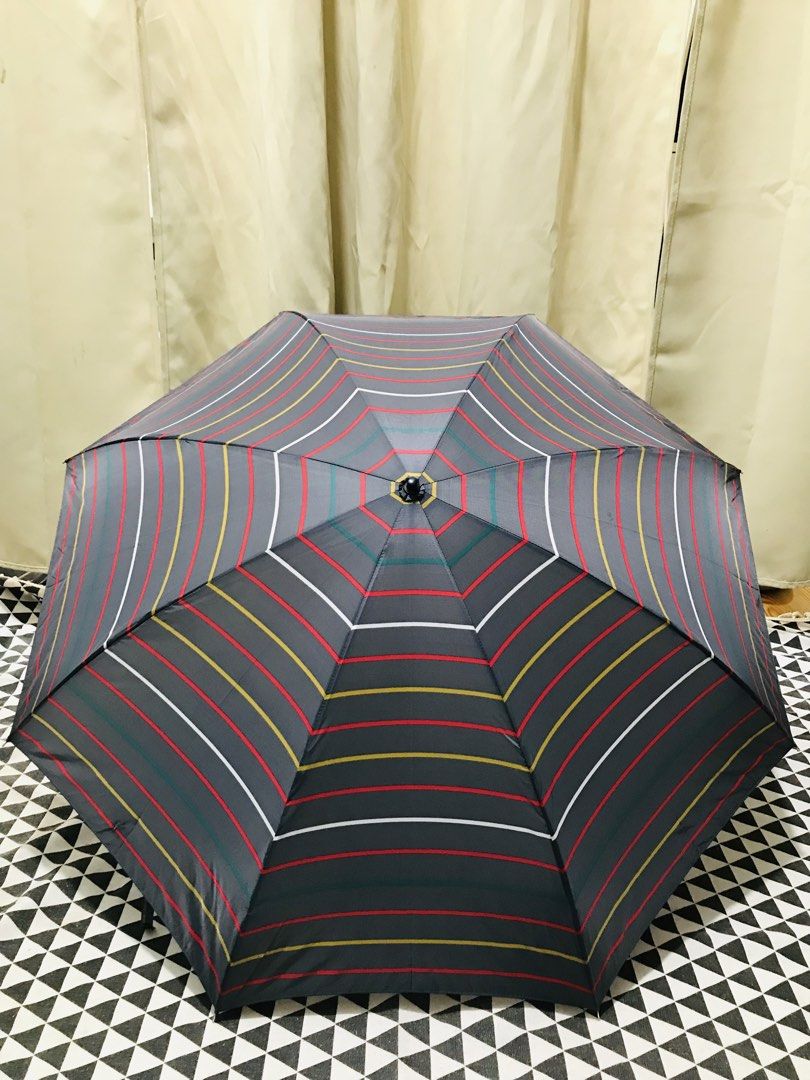 JAPAN UMBRELLA (Category: Umbrellas) located in Gamu. Submitted by 2022bagsbunny (Listing ID 1462064466, Image 2). Description: .