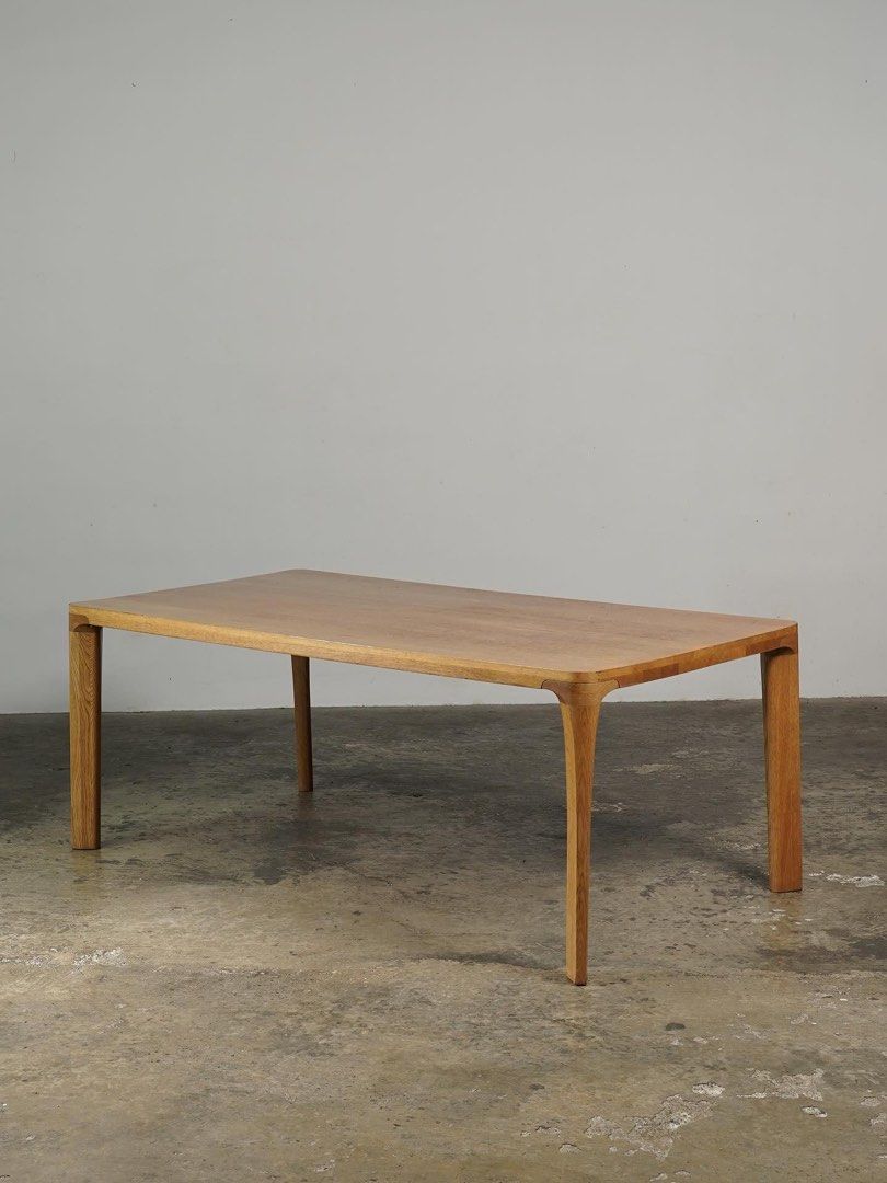 Hida Sangyo Japandi Oak Dining Table (Category: Tables & Sets) located in San Felipe. Submitted by thewaltzingdead (Listing ID 1462197257, Image 3). Description: - Solid wood dining table by Hida Sangyo, Japan - Natural wood finish - Seats 6-8 people comfortably - Unique curved leg design - Ideal for everyday meals and entertaining - Dimensions: W 180CM x D90.5CM x H68.5CM - Pick up only.