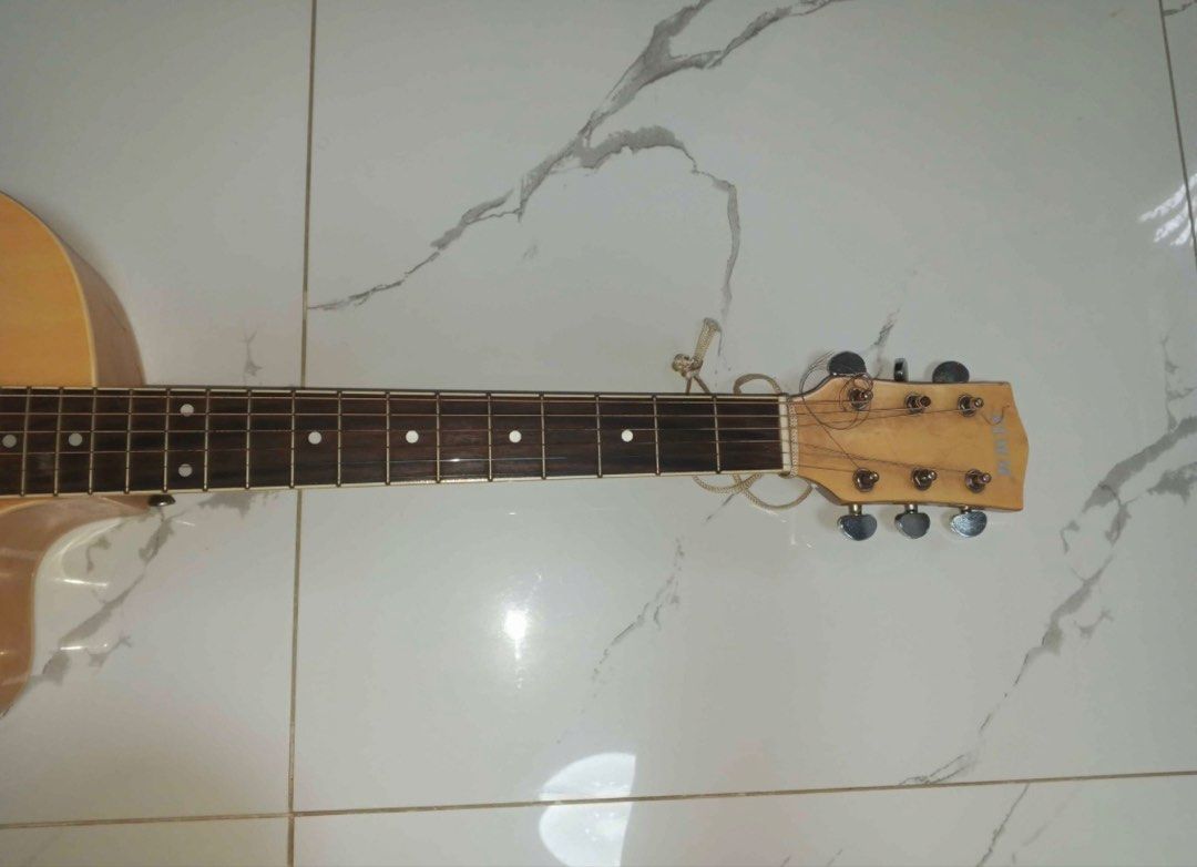 Jimm acoustic guitar (Category: Musical Instruments) located in Caloocan City. Submitted by kawen.gweysyyy (Listing ID 1462066295, Image 2). Description: Non nego na po Vet needs Guitar only no other inclusions 1month used Bought sa india.