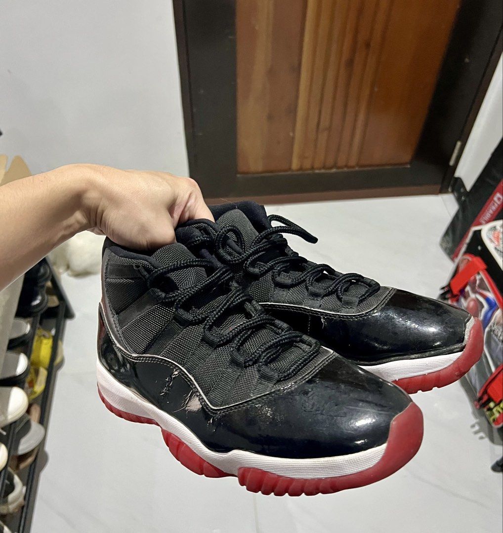 Jordan 11 “Breds” 2019 (Category: Sneakers) located in Manila. Submitted by newfalcon.091f6a (Listing ID 1462118967, Image 1). Description: For sale‼️Jordan 11 “Breds” 2019 Size 9.5 US (100% Aunthentic) Issue: sole sep, w/out box..