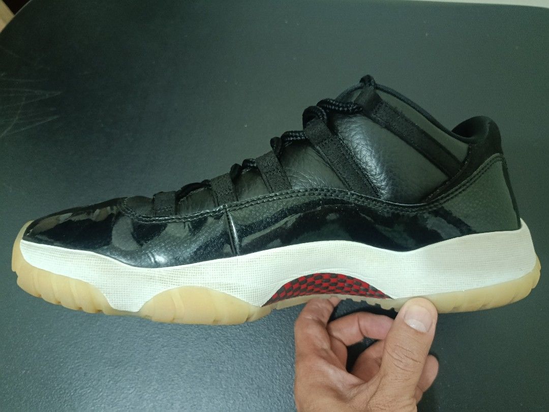 Jordan 11 Retro Low complete (Category: Sneakers) located in Las Pinas. Submitted by fiercefish_a3b544 (Listing ID 1462050510, Image 3). Description: selling Jordan 11 Retro Low authentic Jordan brand locally purchased - Titan Megamall (still with receipt, box, paper bag) used occasionally - sinusuot ko lang kpg nasa venue na'ko issue : oxidized soles (common issue sa mga J11 with icy soles) RFS : unloading - kaya PASS sa SWAP selling for P4,000 