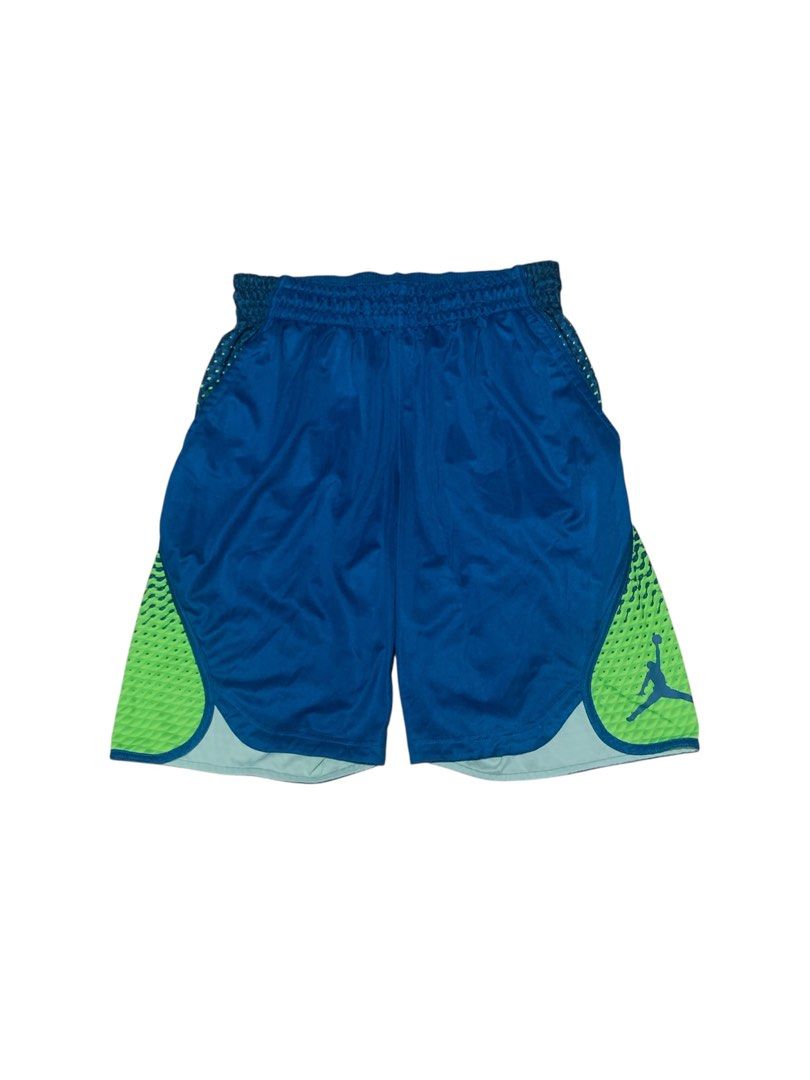 Jordan (Category: Shorts) located in Manila. Submitted by lyf_7hrift (Listing ID 1462177503, Image 1). Description: Jordan Short P450 20L 30W Dimes 10/10 Color Rate Asnew Condition.